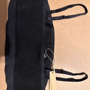 Brand new SKIMS sheer sculpt bandeau size medium